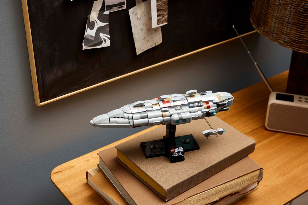 décoration LEGO Star Wars 75405 : Le Starcruiser Home One