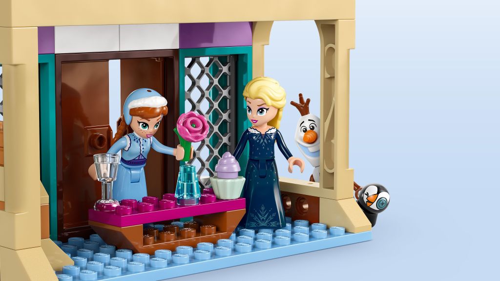 détails LEGO Disney La Reine des Neiges 43265 : Le Château de Glace d’Arendelle